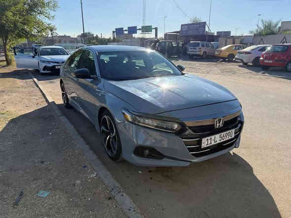 السلام عليكم اكور موديل 2022هايبرد فأة سبورت صبغ جاملغ خلفي وربع بنيد رقم بغداد باسمي بدون ايرباك تخم تاير السيارة جاهزه من اي نقص السعر 165ورقه وبيها مجال بسيط مكان السيارة بغداد الغزاليه *********** صور الحادث ع الخاص او واتساب
