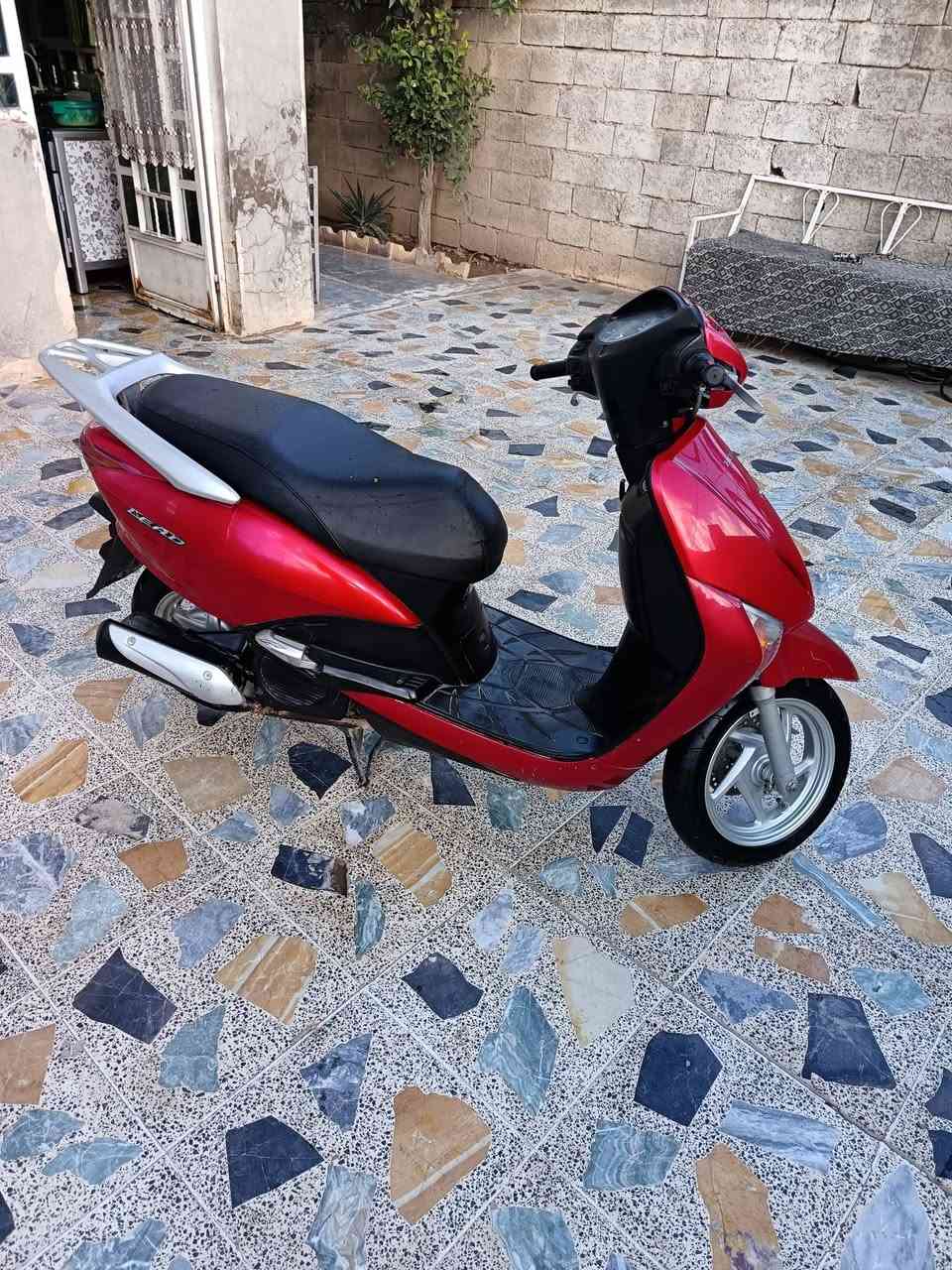 ليدي حديث مفتوح السعر 900 وبي مجال ***********
