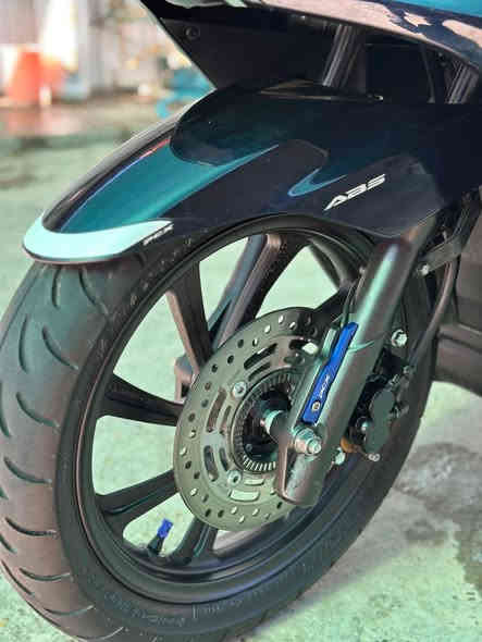 سلام عليكم بي سي اكس جيل ثالث يباني هايبرد ماشيه ٦ آلاف نضام الهايبرد تشتغل المكينه وصوت بس متصرف بانزين الحد ال٦٠ فول موصفات يعني الي يريد شي قوي ومقول هنا اي بي إس تدفءه بل بدأت حساس ازدحام وهايبرد بصمتين ومغلفه ppf حمايه كشر الدراجه اجدد من الجديد وتخليف هم جديد دراجه ميتسولف عله جداده البيه سعره ٣٣ ورقه وبيه مجال بسيط مكاني بغداد شارع فلسطين *********** إذا متعرف قيمه هاي الدراجه اعبر المنشور
