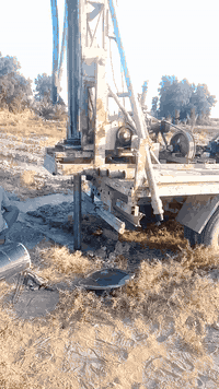 حفر آبار ارتوازية • تعبيرات