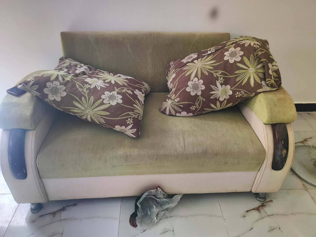 تخم قنفات 2 كبار و2 زغار مع طبلات
سعر 125 عنوان زبير


**إذا كنت صاحب هذا الإعلان وتريد حذفه لأي سبب، رجاءا أرسل رسالة إلى الدعم الفني**