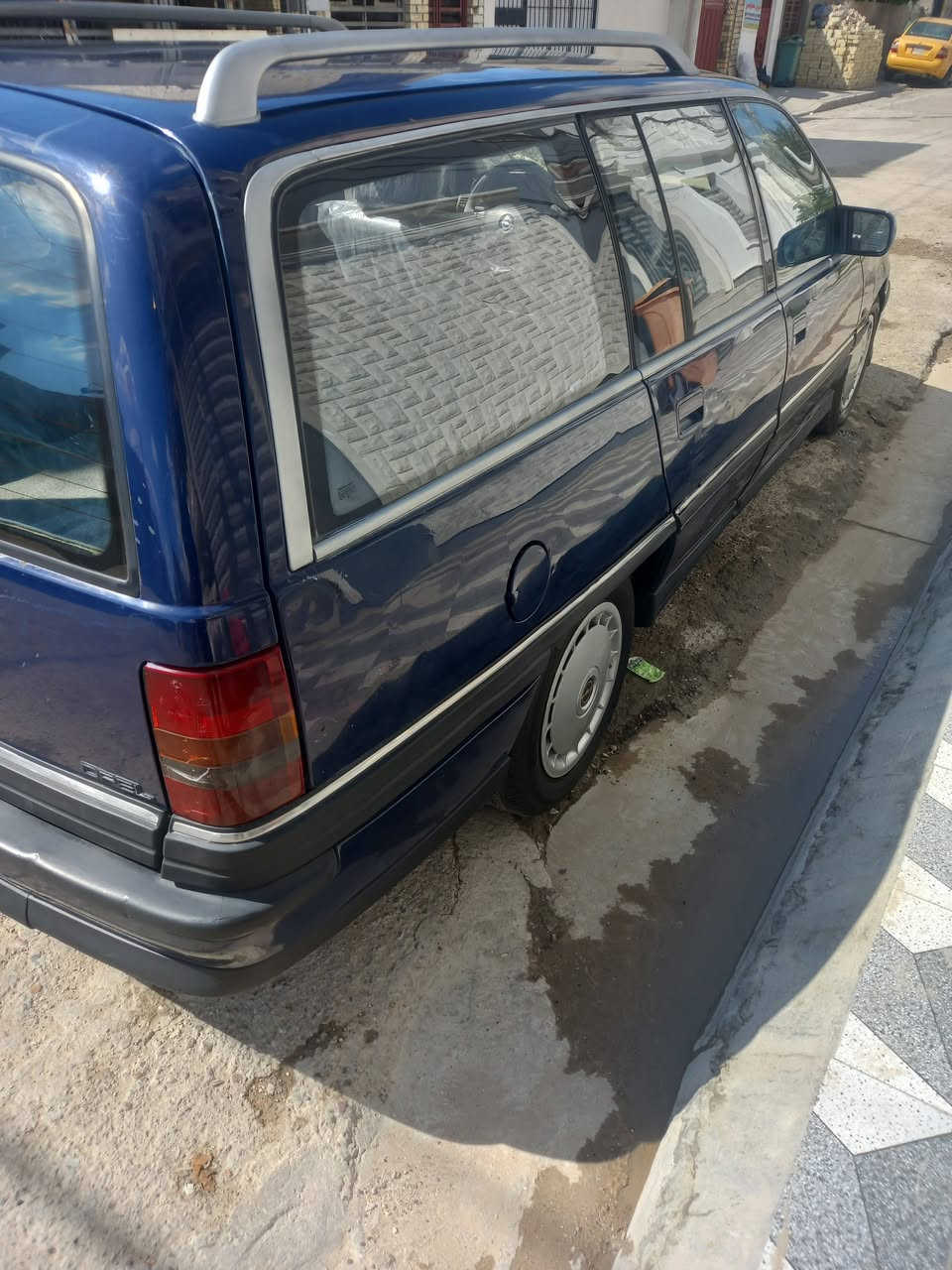 من رخصه صاحب الكروب متاح
اوبل ستيشن 
للإستفسار اتصل ***********
ملاحظه ما ارد لا تعليق ولا خاص الشراي يتصل مكاني بغداد الدوره
