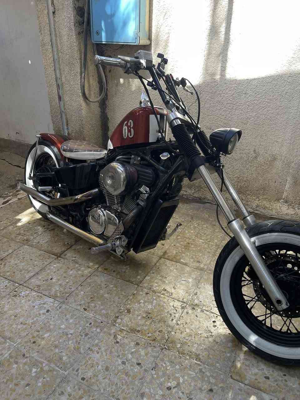 السلام عليكم
ـ Honda Steed 400 Bobber
المحرك بلادي ما مفتوح 
صالنصات رياضي نيكل
ويل امامي فولگان 15 
ويل خلفي فولگان 16 
تاير عريض خط ابيض
شوته رياضي
قبضات - دواسات - الدواسات الخلفيه سيت واحد اصلي
كلچات تبديل جديد
بلكات تخم كامل جدد
الكابريتر عليه ادامه جديدة
كهربائيات صافية 
التانكي طلاء ايبوكسي من الداخل بدون زنجار او وصخ 
قمچيات كله جديد 
الدراجه جديدة وجاهزة ما بيها اي نقص 
معدل الدراجه
ـ 130/140km.h

السعر 1500 / بغداد - الامين الثانيه
*********** - ***********
