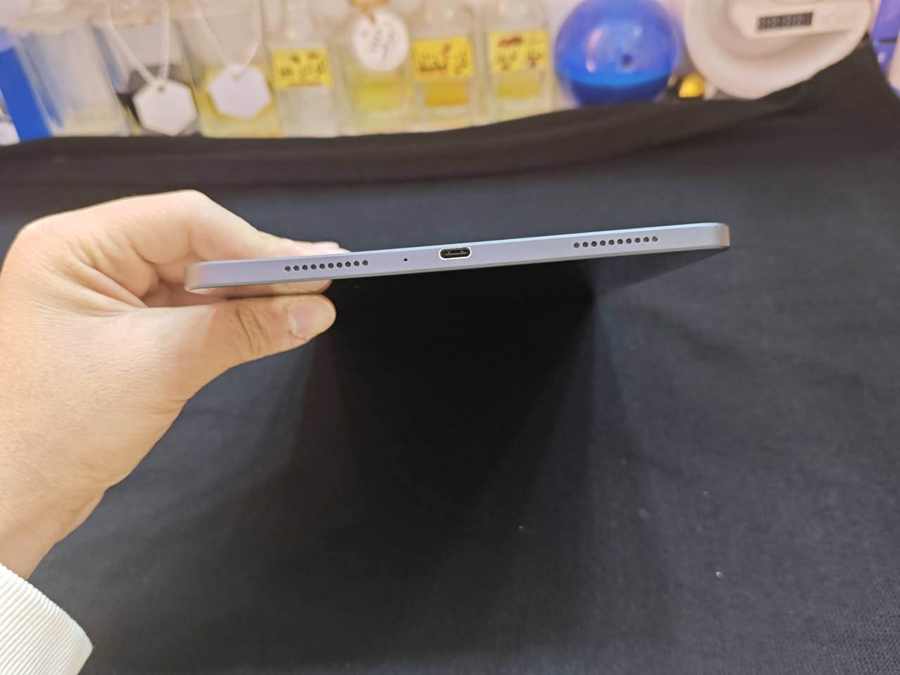 ايباد REDMAGIC NOVA مستخدم 🔥
مواصفات:
النسخه العلميه وليس الصينيه 
شاشه 144 هيرتز يدعم ببجي 120 FBS
معالج snapdragon 8 Gen 3 اقوى معالج للالعاب
ذاكره الجهاز 256 والعشوائية 12+12 🔥
 ملحقات :  كارتونه وكيبل وراس الشحن وكفر 
القطعه كلش نظيفه 99%
بطاريه حجم جدا كبير 10100 ملي امبير 🔥

العنوان - كربلاء حي الحر قرب مجمع ليمونه
للاستفسار خاص او *********** واتس
