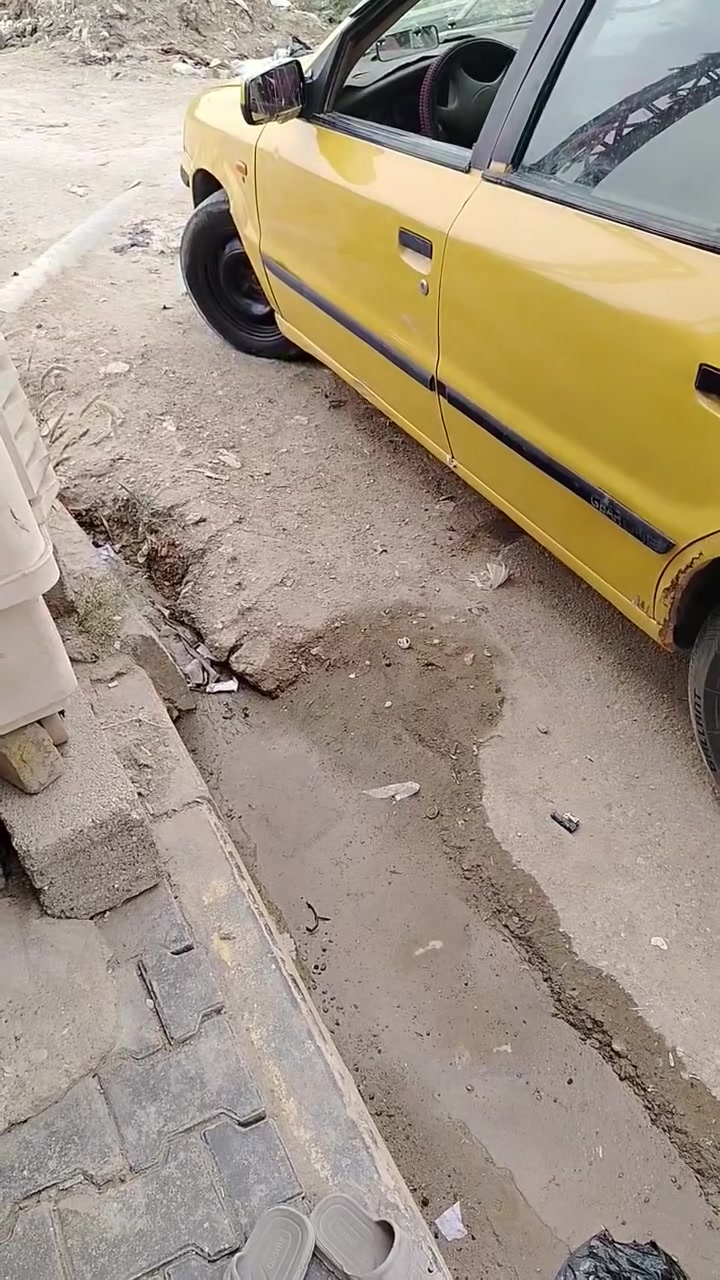 السلام عليكم ورحمة الله وبركاتة سمند موديل 11ناطق سياره نضيفه خير من الله رقم نكليزي مصفره هيئه وغرامات تبريد وي السويج سياره جاهزه بيع او مرواس ب مارك او بطه ***********استفسار اكثر اتصل وتدلل

