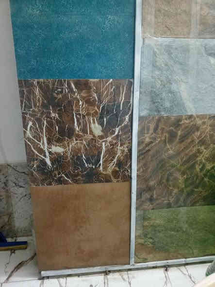 سيراميك هندي درجه اولى جميع الالوان سعر المتر 60.30 سته الاف فقط بورسلين هندي جوزي ابو الدمار 60.60 سعر المتر 10 آلاف فقط بورسلين تركي 60.60 لو بصلي فاتح سعر المتر 10الاف فقط سيراميك حمامات لون ابيض خشن 30.30 سعر المتر 5 الاف فقط وايضا يوجد الواح 60.120 سعر المتر 10 آلاف فقط ويوجد خصم للكميات موقعنا المسيب حي الشرطه مجاور الجوازات لاستفسار ***********
