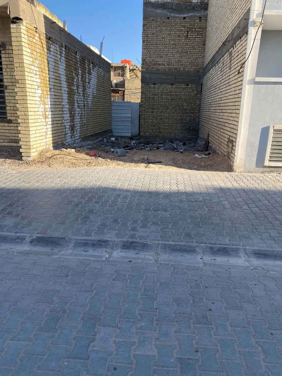 السلام عليكم نرافقكم في رحلة البحث عن منزل الاحلام او  تأمين افضل صفقة للبيع عقاركم فريقنا يضمن لكم وصولآ حصريآ لاهم العقارات في بغداد الحرية الدور زراعي شاكر العاني خلف أسواق نبر وان محلة ٤١٤ مع إدارة كاملة للعمليات البيع والشراء والتوثيق. التزامنا هو راحتكم ونجاح صفقاتكم
عروض منطقة شاكر العاني الزراعي في مدينة الحرية دور نواب الضباط خلف أسواق نبر وان  
١-توفر هيكل مساحه ٥٠متر طابق واحد
٢-يتوفر هيكل مساحه ٩٠ متر طابقين 
٣-يتوفر قطع اراضي كل المساحات 
بل نسبة الأسعار حسب الموقع والوجه والنزال وشارع ..
المنطقه كامله الخدمات الشوارع مقرنص ماء مجاري كهرباء إنارة خارجية للشوارع تم العمل بواسطة الجهد الخدمي ودوائر الدوله 
تحويل مباشر من قبل صاحب السند مكاتبه مع إقرار محكمه
اللاستفسار اكثر الاتصال على الرقم ***********   او 
***********
مع تحيات مكتب اليقين للوساطة العقارية 
ومكتب الربيع الهندسي موقع المكتب مدينة الحرية دور نواب الضباط شاكر العاني الزراعي محله ٤١٤خلف أسواق نبر وان
السلام عليكم نرافقكم في رحلة البحث عن منزل الاحلام او  تأمين افضل صفقة للبيع عقاركم فريقنا يضمن لكم وصولآ حصريآ لاهم العقارات في بغداد الحرية الدور زراعي شاكر العاني خلف أسواق نبر وان محلة ٤١٤ مع إدارة كاملة للعمليات البيع والشراء والتوثيق. التزامنا هو راحتكم ونجاح صفقاتكم
