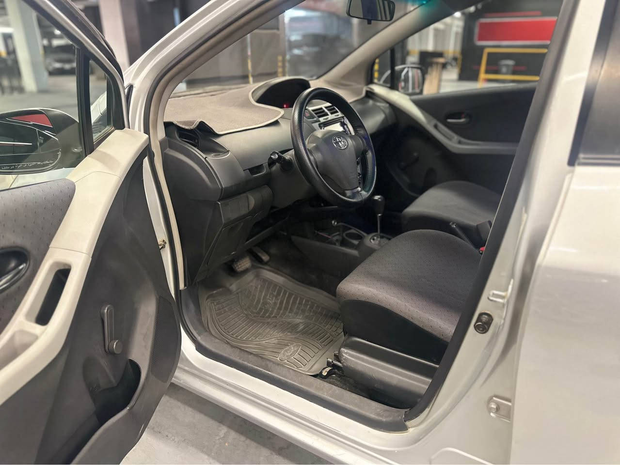 يارس مؤديل 2010 بؤفرؤشتن سه ياره زؤرتوندوتؤله يه ك ده رگاى دوو واوه ى سايه ق سبوغه بئ داخيلى و بئ تعديل به ناوى خؤمه يه ك دينار مه سروفى تيدانيه كيرو مه كينه وته بريدو هه موى شتيكى به شه رت ژينگه وسه نه وى تا 2030نوئيه سه ياره كه 224هه زار رؤيشتوه نرى 87كه ميك مه جالى تيدايه بؤزانيارى زياترپه يوه ندى بكه به ژماره *********** أربيل, العراق
