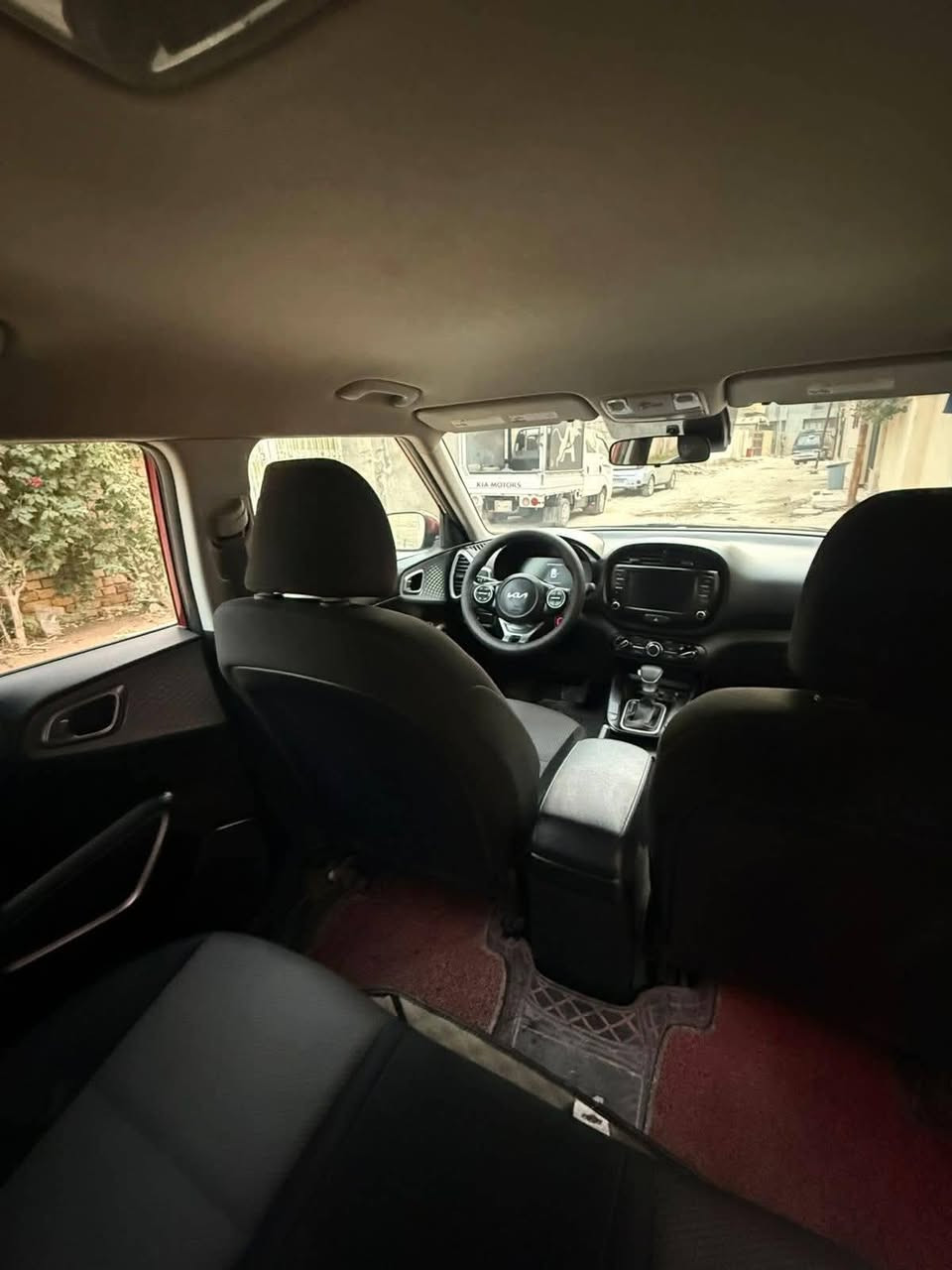 🚗 كيا صول موديل 2024 رقم بابل باسمي تحويل ثاني يوم
المواصفات
 • المحرك: 4 سلندر 2000
 • شاشة كبيرة 
 • بلوتوث
 • كاميرا خلفية
 • تحكم بالمقود
 • أنظمة أمان (ABS – ثبات إلكتروني – مانع انزلاق)
▪️ الموديل: 2024
▪️ السعر(165) وبيه مجال بسيط
▪️ اللون: مشمشي
▪️ ماشية : 28 الف
▪️ محرك دوش
▪️ الحالة: دعاميه فقط وخشم البنيد تكحيل
▪️ الاتصال على الرقم التالي ***********
▪️ مكاني بابل /شارع80 كربلاء

