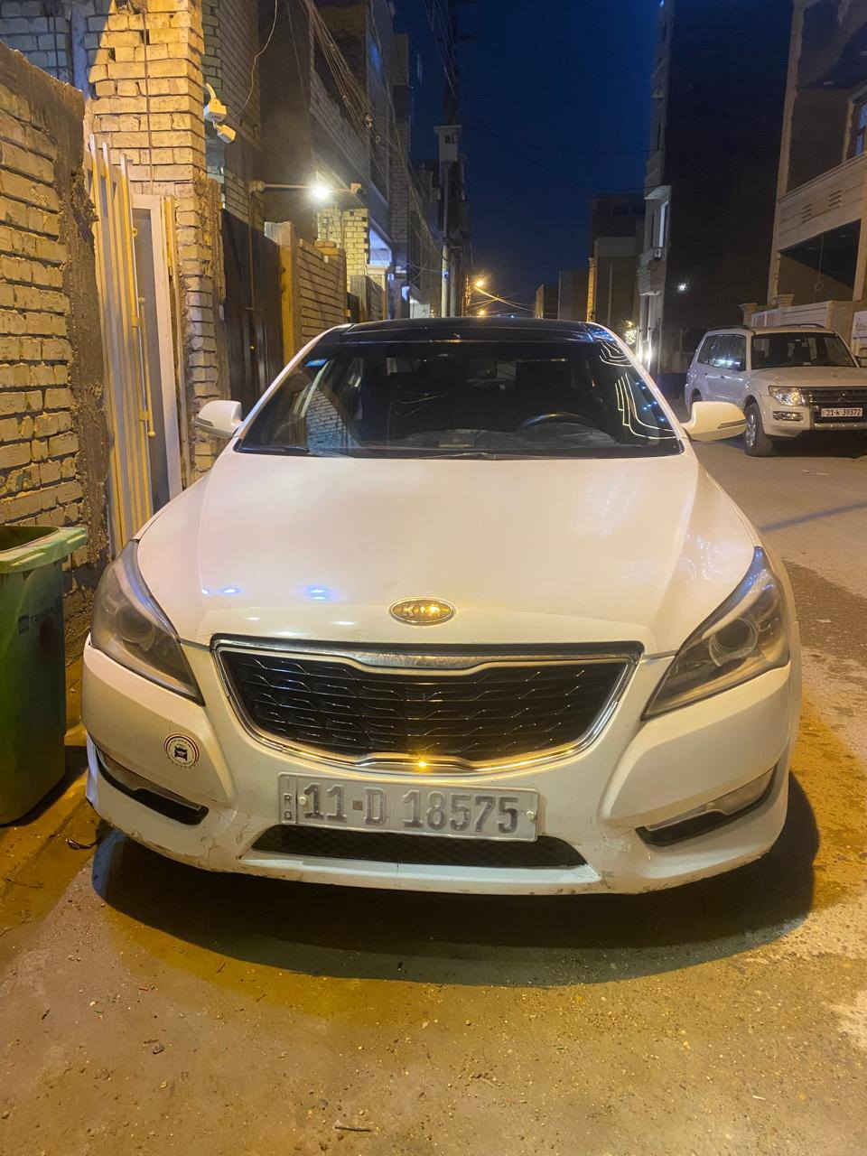 السلام عليكم
للبيع كيا كادنزه ٢٠١١ خليجي فول مواصفات 
رقم بغداد بسمي 
الحادث جاملغ وبنيد السعر ٨٨ وبيها مجال 
العنوان بغداد المنصور ***********
