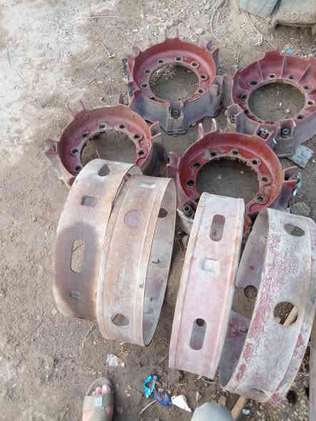 تايرات وبراميخ ووياله المانيه للبيع مكان كربلاء عدد اربع أزواج 

***********
