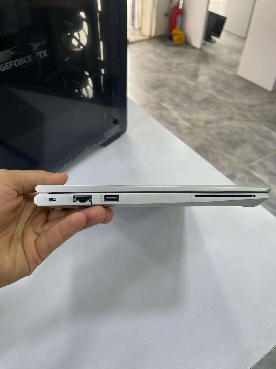 سلام عليكم للبيع HP EliteBook 645 G9

معالج AMD Ryzen 7  5825U يعادل جيل 12

رام 8GB - DDR4 

 هارد  256GB - SSD

كرت داخلي شير 4 كيكا

كرت خارجي 1 كيكا

AMD Radeon (TM) Vega 8 Graphics - 1 GB

Screen 14.1 FHD 

لابتوب سليم ونظيف 

السعر 450 الف واصل جميع محافظات

‏‎ماوس وحقيبة هدية مع الجهاز

ضمان لمدة اسبوعين بعد استلام

تفحص براحتك قبل استلام من مندوب

للتواصل عبر الواتساب او الماسنجر

 ***********
