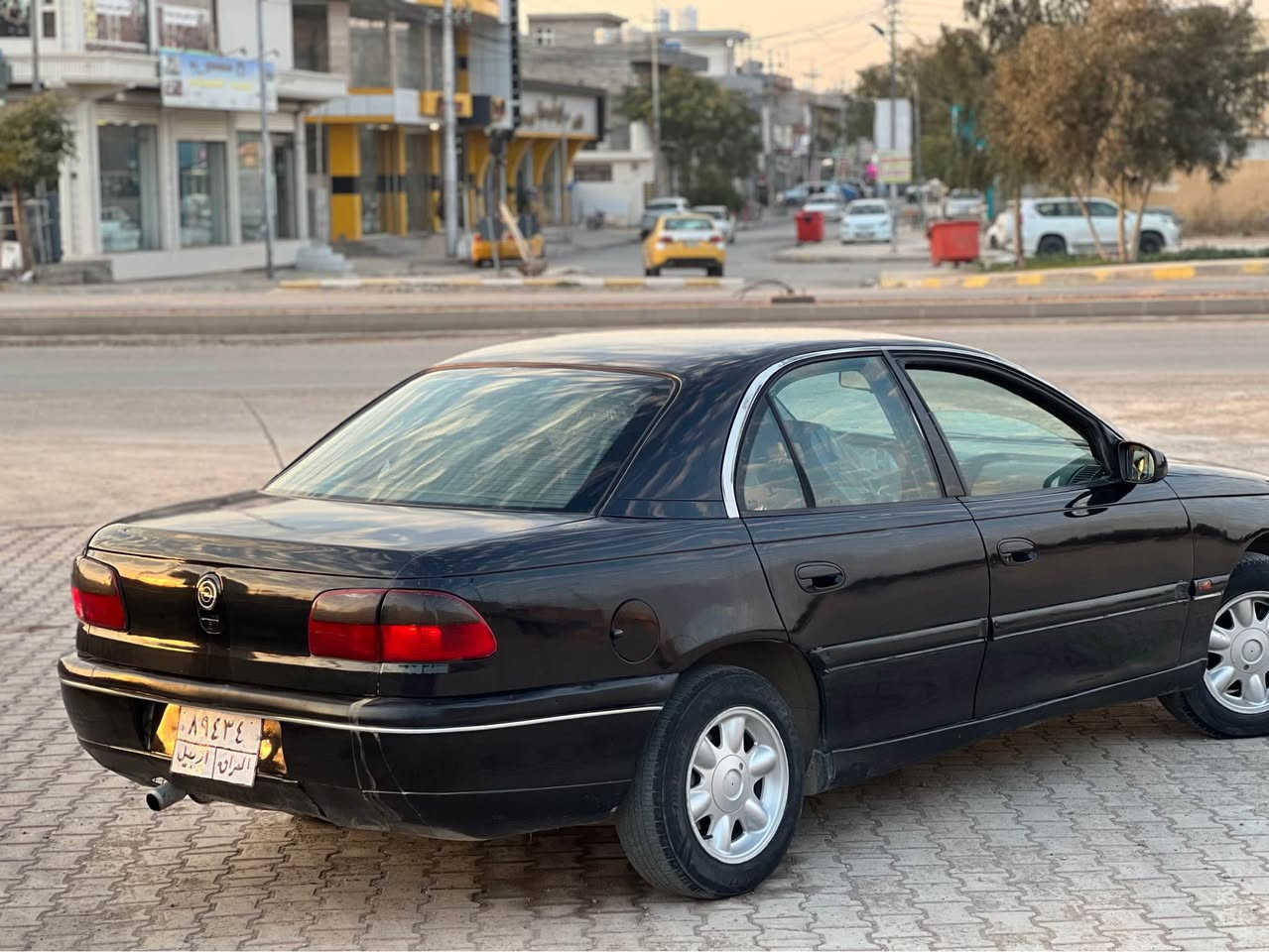 سلام عليكم 
أوبل اميكا موديل 1995
السيارة بحالية جيدة 
تبريت شغال مالي عيب 
تخم عدسات عالي ناصي LED عليهة
بصمة تشغيل عن بعد 
مكينة ياباني v6
دواخل لوك 
شاشة ايباد 
سيارة رقم أربيل 
تريد تحويل تريد وكال موجود
مكان السيارة ديالي (خانقين)
وهاذة رقمي***********
و السعر 41 خناقين, ديالى
