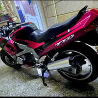 بطح كاوسكي فئى  zzr   دراجة نضيفة. بس كابريتراتهة مطوفة. ويحتاجلهن بس ...