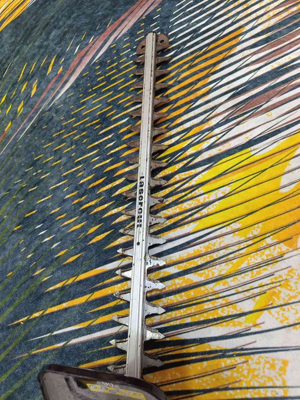 مكينه تقليم بارك سايد بهاذه الشكل شغاله بدون بطاريه خلي سعرك وبالعافيه ***********
