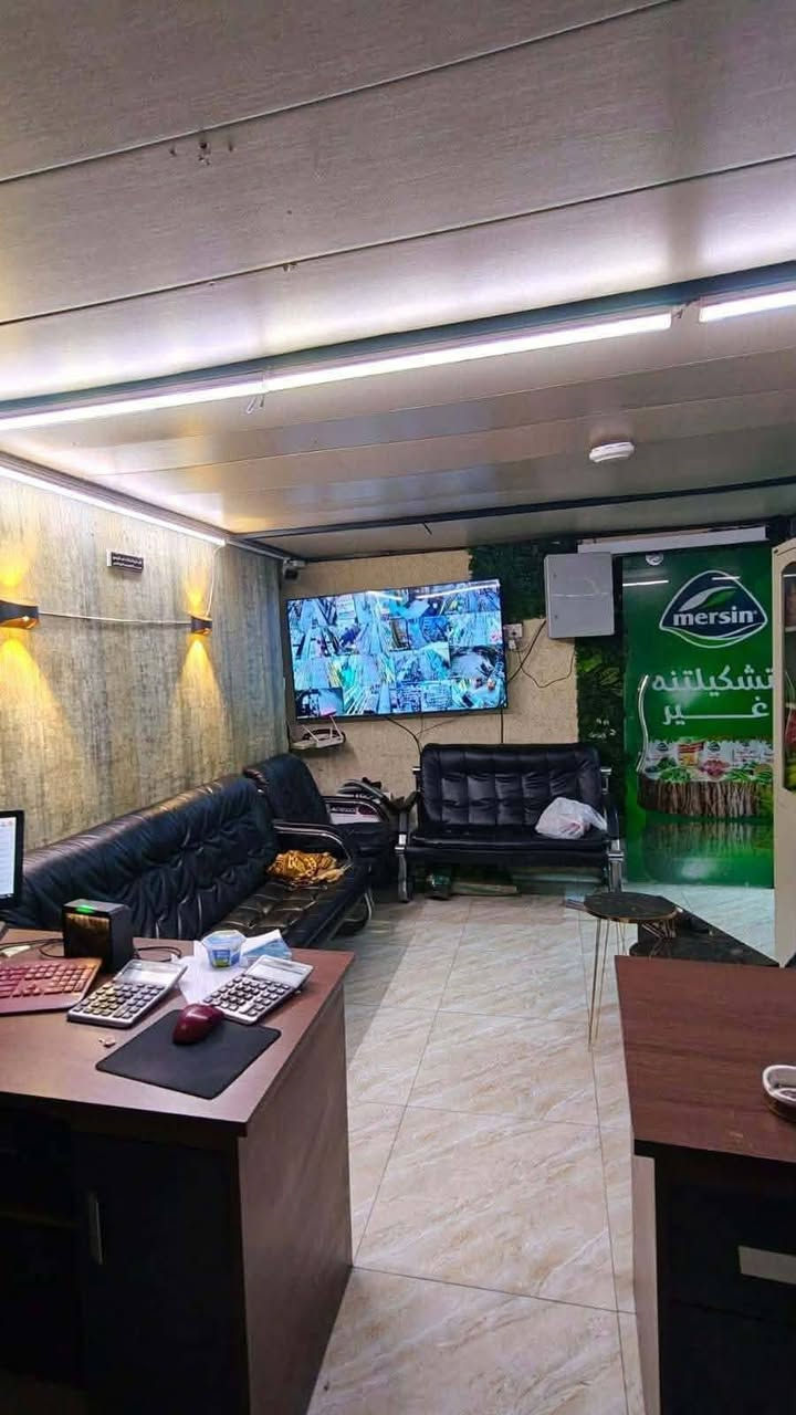 ماركت كلش كبير مع مخزن وحمام داخل المحل ومكان الادارة مع الميز وشاشه كبيره وسبلت   سبب البيع هو عدم تفرغ صاحب المحل. ماركت  كبيرة ومجهزة بكل شيء من برادات وسبالت . للمزيد من المعلومات، يرجى الاتصال.على الرقم ”
‭
ماركت كلش كبير مع مخزن وحمام داخل المحل ومكان الادارة مع الميز وشاشه كبيره وسبلت   سبب البيع هو عدم تفرغ صاحب المحل. ماركت  كبيرة ومجهزة بكل شيء من برادات وسبالت . للمزيد من المعلومات، يرجى الاتصال.على الرقم ” 
***********

عنوان ماركت المشتل شارع الجامع
ماركت كلش كبير مع مخزن وحمام داخل المحل ومكان الادارة مع الميز وشاشه كبيره وسبلت   سبب البيع هو عدم تفرغ صاحب المحل. ماركت  كبيرة ومجهزة بكل شيء من برادات وسبالت . للمزيد من المعلومات، يرجى الاتصال.على الرقم ”
