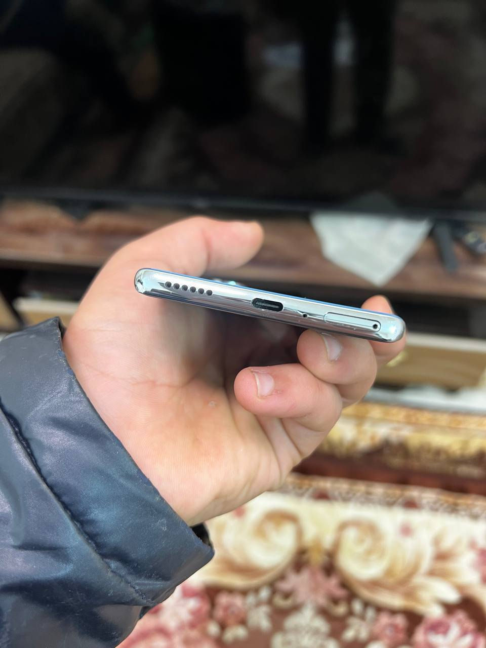 تكنو كامون 40 برو 5g للبيع
جهاز جديد بل كارتونه نضافة 90%100 
ذاكرة الجهاز 256
والعشوائية 12
 كامل ملحقات مكاني بغداد بلديات 
رقم ***********
