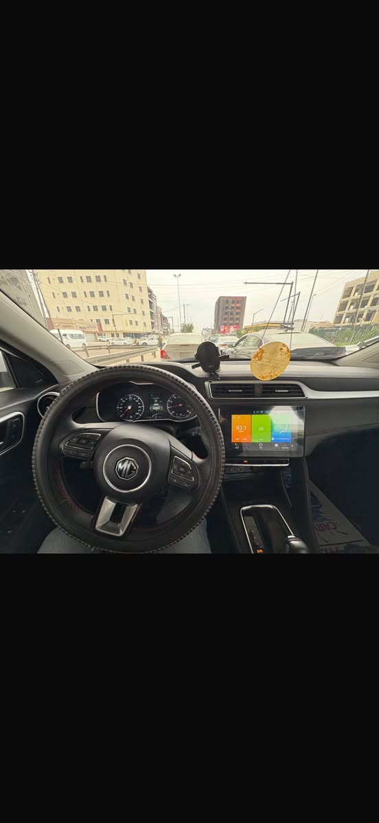 سلام عليكم Mg ZS موديل 2022 رقم بغداد تحويل ثاني يوم كاملة و مابيها اي نقص و مكفولة فقط فيها اصبع بارد بلباب ورا السايق تكحيل على كد الشخط و تكحيل بلدعامية الاماميه فقط الباقي كله مكفول من فتح و صبغ ماشية قليل جداً 19 الف يعني زيرو بموديلها ال لون الابيض المرغوب مواصفاتها شاشة و كامرة خلفية و بصمة و حساسات خلفيه  و معروفة فئة الستندر و محركها 4 سلندر 1500cc مكاني بغداد السعر  125$ و بي مجال انشاءلله للتواصل ***********
