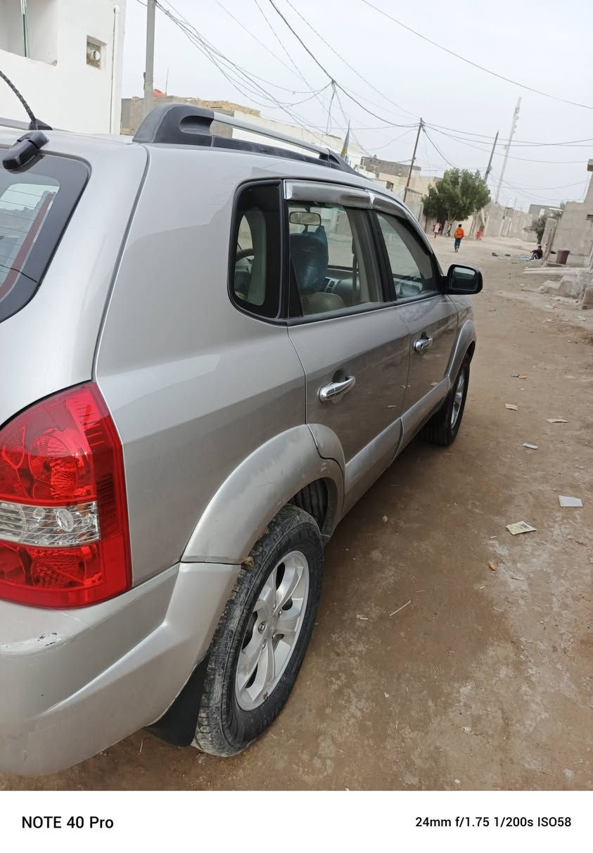 توسان 2009 بسمي رقم بغداد فول مواصفات فور ويل مكفولة حداديه امامي وخلفي جديدة تخم تاير كوري السعر 120$
السيارة مال جناي  ***********
