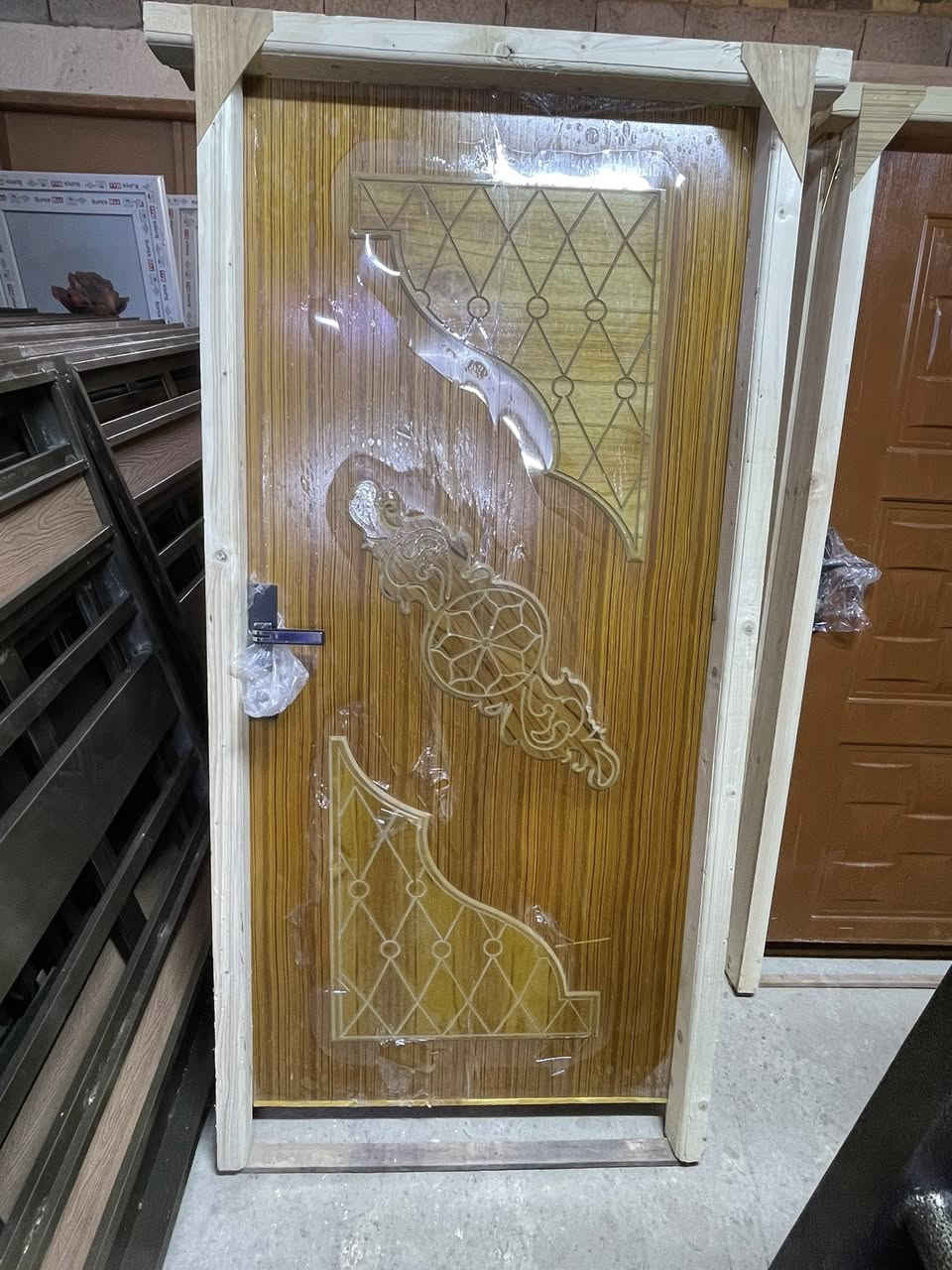 تحية طيبة يوجد لدينا كافة أنواع الأبواب والشبابيك الحديد والخشب الحديثة بأجود الأنواع وجميع القياسات العنوان قضاء الرفاعي 
قرب جامع رمثان ***********
