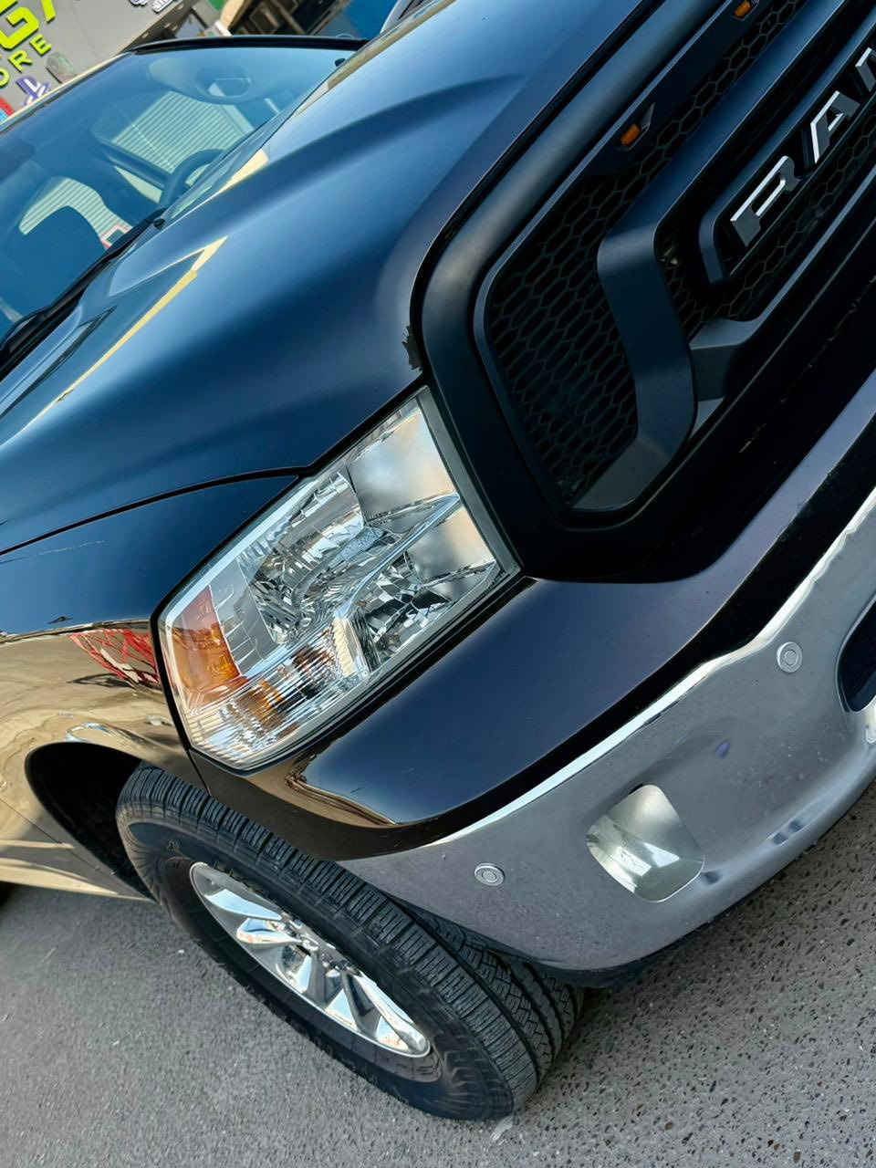 دوج رام كلاسك باب طويل 
بدي طول 2ويل محرك 
8سلندر5700 بدون حادث
مكان سياره بغداد
موديل 2017

‭٠٧٧١ ٧٨٤ ٤٤٢٤‬ابوحيدر
