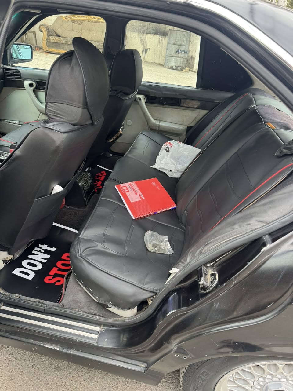 سلام عليكم 
بي ام 525 للبيع
 مسكر فانوس 
موديل 1991
السياره خير من الله 
نقصه بس تبريد  كمبريسر  + مروحه 
البقيه كله شغل كير مكينه خير من الله 
صدر امامي جديد 
صدر خلفي نضافه 100/60
كير اوتو
السعر 53 وبيه مجال 
الاستفسار اكثر ***********
