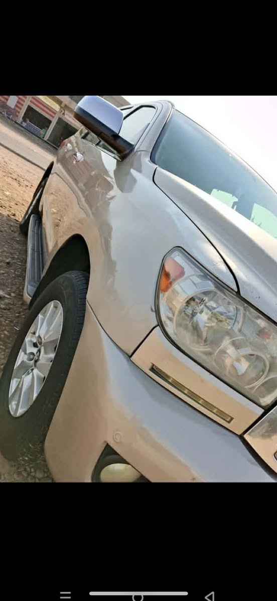 السلام عليكم سكويا مديل 2009 بلاتينيوم فول مواصفات مكفوله من الصبغ والمعجون تبريد تدفئه وكهربائيات كلها شغاله رقمها الجديد مميز وبأسمي السعر 175 وبيه مجال عنوان واسط الكوت ***********
