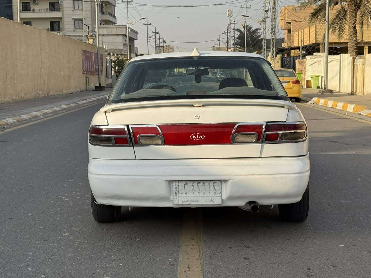 السلام عليكم .. للبيع فقط
كيا سيفيا موديل ١٩٩٥ رقم بغداد بأسمنه السياره 
كير عادي 
كير محرك صدر امامي خلفي كله بلنايلون خير من الله 
تخم تاير جديد 
السياره معمره جديد 
تبريدها شغال فقط يرادله كمبريسر 
للبيع فقط سعرها ٣٧ وبيها مجال 
للاستفسار الاتصال على الرقم 
***********
