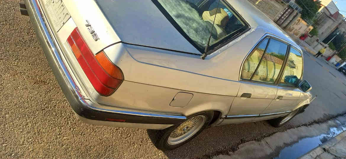 735للبيع فول
موديل ٩١
رقم جديد وسنوية جديدة
مصبوغة حزام الجمالية
فتحة سقف
تبريد وتدفئة
منظومه زينول
جامات كهربائية عدد ٤ 
كشنات جلد كهربائي
تخم تاير جديد 
دبل جكمجه
سعر ٤٦ وبيها مجال 
عنواني الموصل
للاستفسار ***********  مكلف بالنشر
