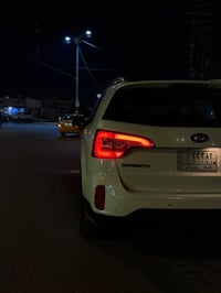 اخوان كيا سورنتو 2015 كويته كفااله عاامه من الضربه والصبغ فقط بارد شبر...