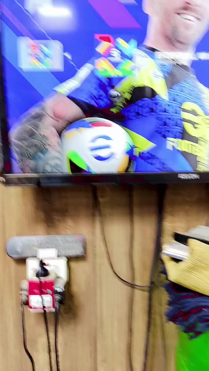 السلام عليكم بلي 3 سلم مهكر بي بيس 2024 للبيع السعر 120 الف بغداد الشعب ***********
