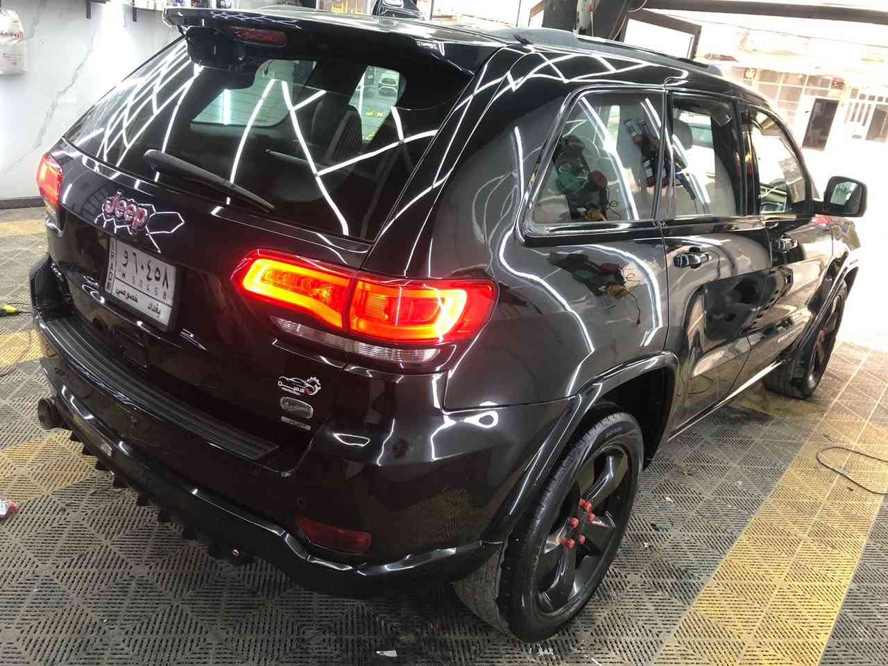 السلام عليكم
سيارة كراند شيروكي اوفر لاند لون اسود موديل ٢٠١٤ خليجية مكفولة من الصبغ والضربة نظيفة مواصفات حساسات امامية وخلفية بلادية
تدفئة وتبريد بالستيرن
مرايا من جانبية كهربائية مع تدفئة بالمرايا
صندوق خلفي كهربائي 
كاميرة خلفية بلادية
شاشة كبيرة بلادية
مقاعد جلد بلادية نظيفة ومغلفة جلد تفصال
تدفئة وتبريد بالمقاعد
تحكم ستيرن 
جكات 
بانورامات 
٦ سلندر ٣٦٠٠ 
كير ومحرك مكفولات
السعر ٢٤٠٠٠ دولار 
للاتصال على الرقم دكتور علي :***********
