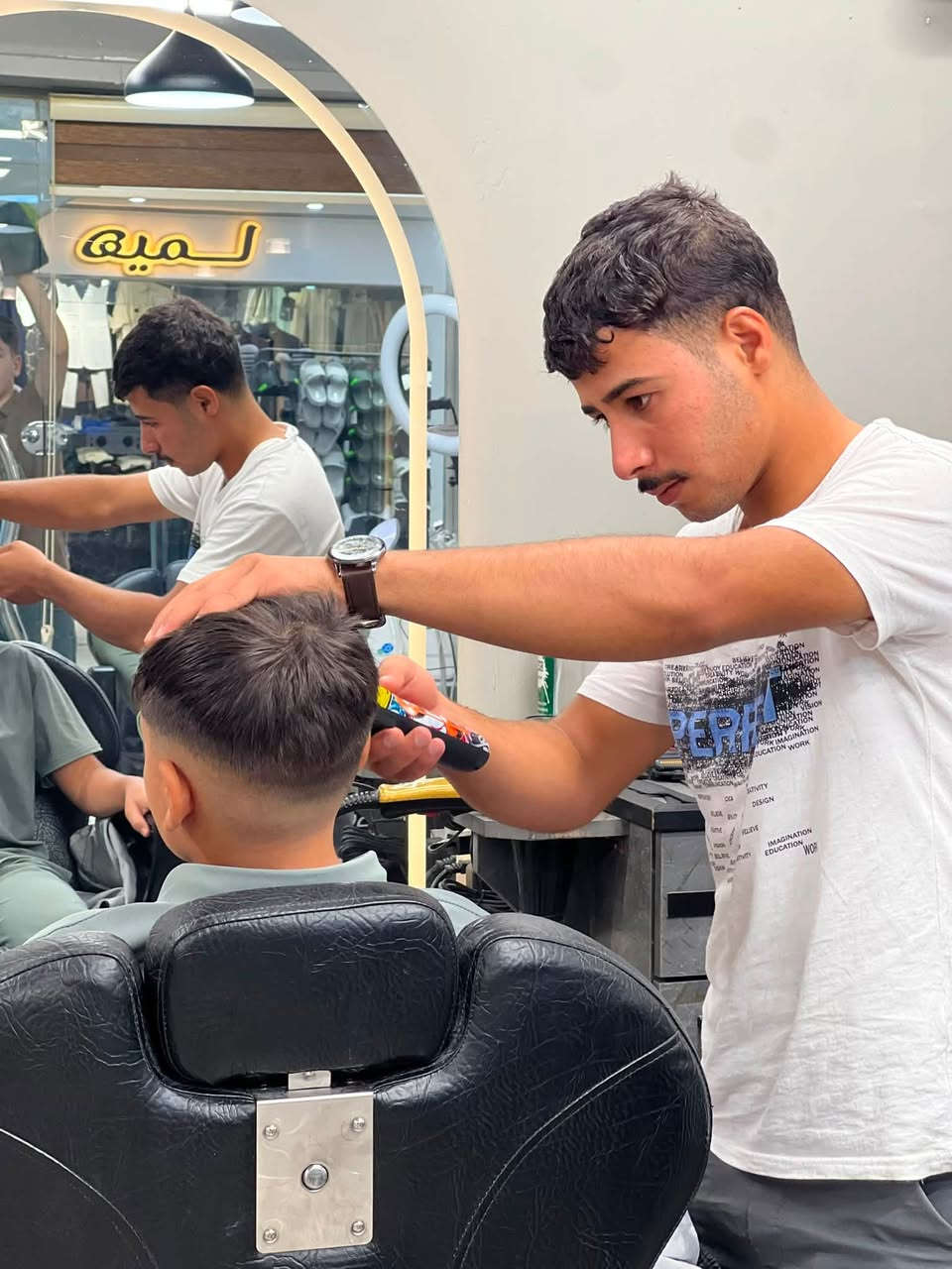 عرض خاص (150)الف فقط
تعلم في مكان العمل الحقيقي خارج  المعهد التقليدي
موهبتك بالحلاقة تحتاج تدريب حقيقي حتى تتحول إلى مهنة مطلوبة ✂️
كورس الحلاقة الرجالية في سنتر مملكه الزهور
خلال شهرين فقط، تتعلم أساسيات ومهارات الحلاقة العملية على يد مدربين مختصين، مع تطبيق مباشر يساعدك تدخل المجال بثقة.
💈 احدث قصات الشعر 
💈تدريج احترافي
💈 تدريج اللحية والعناية بالمظهر
💈 استخدام أدوات الحلاقة بشكل احترافي
💈التعامل مع الزبائن داخل الصالون
💈تنضيف البشره على جهاز الهايدروفيشل
ابدأ مهارة ممكن تكون مصدر دخلك ومستقبلك المهني.
📍 الموصل - حي الزهور  - مقابل كولدن مول
📞 ***********
***********
#اكسبلور #مشاهير #دعم #الموصل #حلاقه
