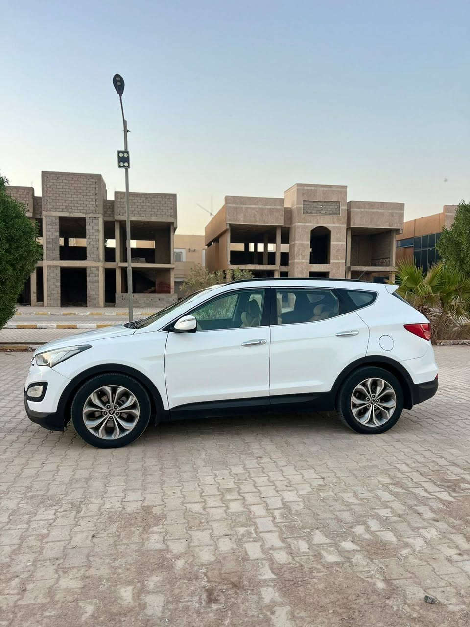 سلام عليكم سنتافي مديل 13فول مواصفات بيه بس قطعه جاملغ أمامي سياره جاهزه من مكينه وكير وحداديه تخم تاير جاهزه من كل النواحي مكاني نجف السعر 150وبيه مجال الشراي مداور شوكت متريد رقمي *********** اي ستفسار اني خادم اتصل
