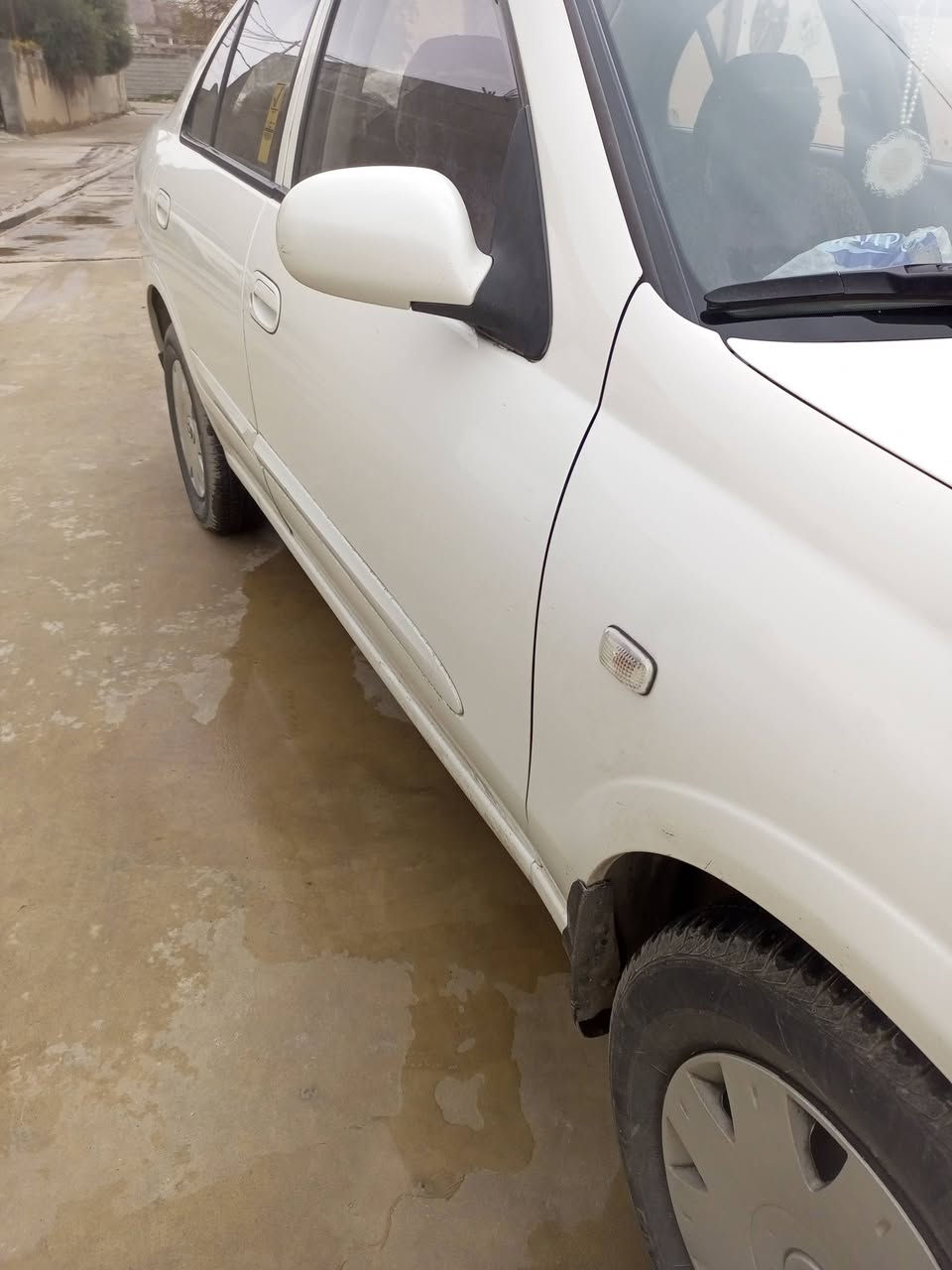 نیسان سەنی
مودیل 2010
هیچ عەیبی نیە و بێ سبوعە تەنها تۆزێ لای سنوق ساردی تەیە
دەفتەر بەنزینی هەیە
بۆ پەیوەندی کردن
***********
***********
