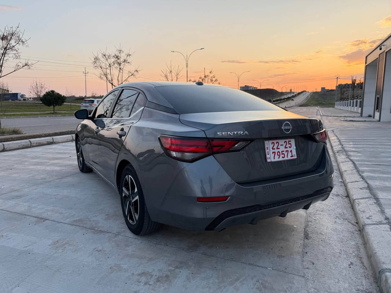 نيسان سنترا موديل 2024 موصفات SV 
بصمه و ردارت امامي و جانبي و خلفي تحكات سترن مسار طريق ضرر بصيط بس نص دوس صبغ بجم كبس ايربك بس تكمه سياره صفر ماشالله ماشي 34 الف رقم كاتي شيمال تترقم حسب رغبه اربيل دهوك سلمانيه سعره 137$ مجال قليل رقم تلفون كورك وتساب *********** دهوك, العراق
