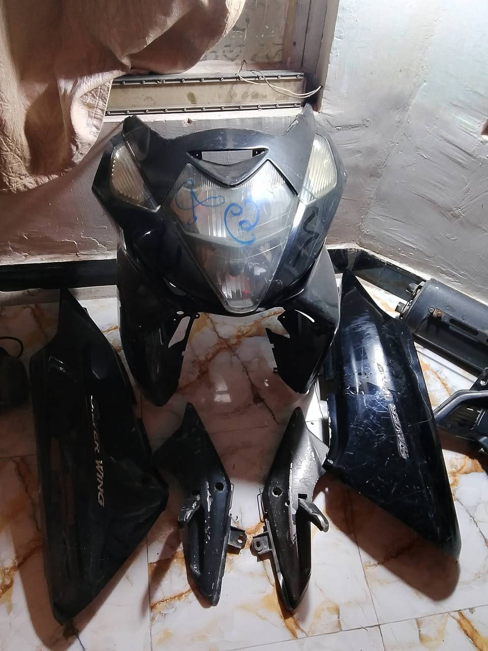 سلام وعليكم كفرات سلفر ونك نضافه ٧٠ بل ١٠٠   السعر ٢٥٠ وبيهن مجال العنوان بغداد الكماليه شارع البداله***********
