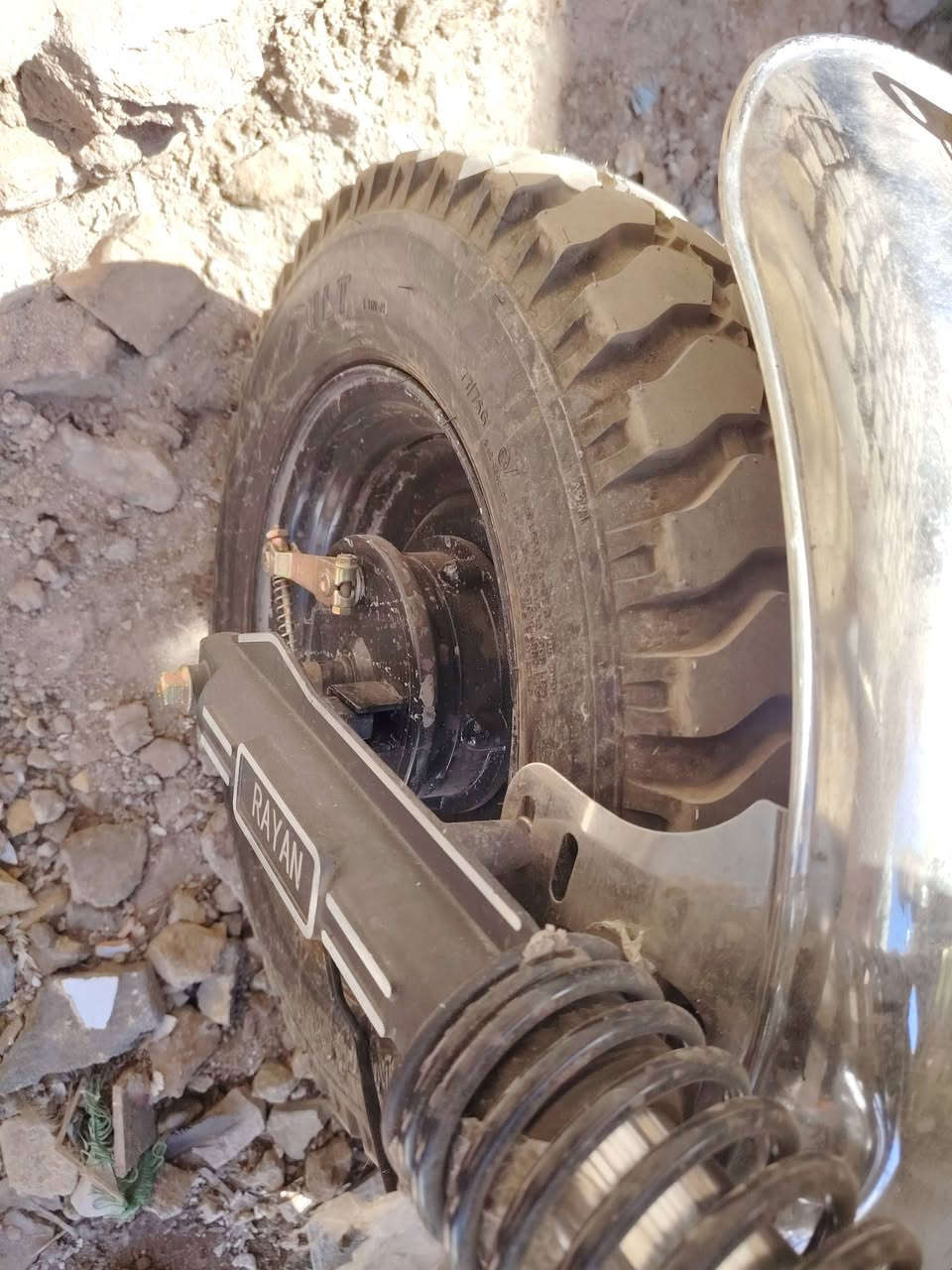 سلام عليكم عندي هاي ستوته شركة الريان💯 موديل2026  بعده بل جيس ستوته مماشيه مشحونه مره وحده من طلعته من شركه البدي مالته جبير مو صغير حموله مالته طن بيه كير مال ثكيل اخاف تغرز عندك بل حمل تراجه مامفتوح بيه برغي تجي وشوفه الله شاهد هاذه رقمي بي واتساب ***********
