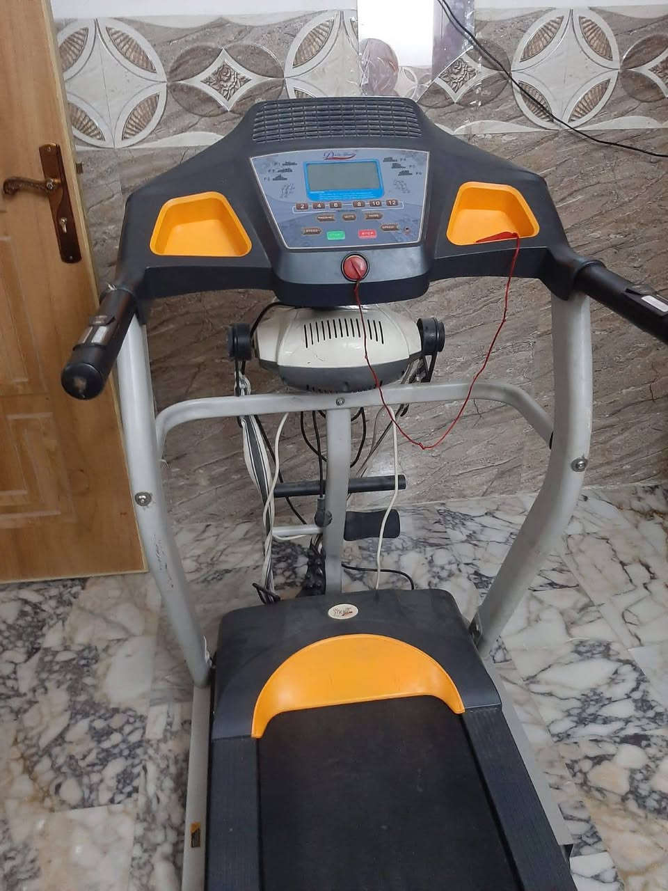 سلام عليكم جهاز جري نضافه 80 /100  شغال سعر 225الف الستفسار ***********
