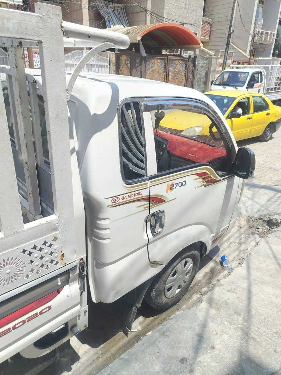 من رخصة الادمن كيا حمل موديل ٢٠٢٠ رقم بغداد تبريد تدفئة محرك كير كفاله مكان السياره بغداد الشعب السياره بأسمي مصفره غرامات وضريبة السعر ١٣٢ ورقه رقم بغداد إنكليزي اتصل وادلل *********** و ***********
