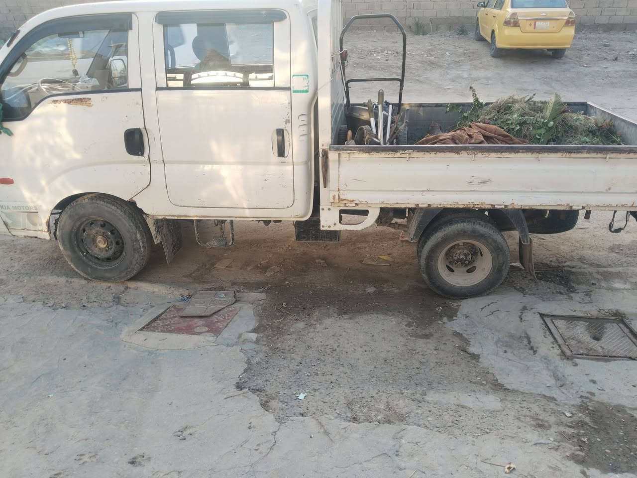 السلام عليكم عندي سياره للبيع كيا حمل 3000 سوبر مفتوح موديل 2006 بغداد محرك مستحق تجفيت وتنفخ السعر 70 وبيه مجال لاستفسار 
***********
