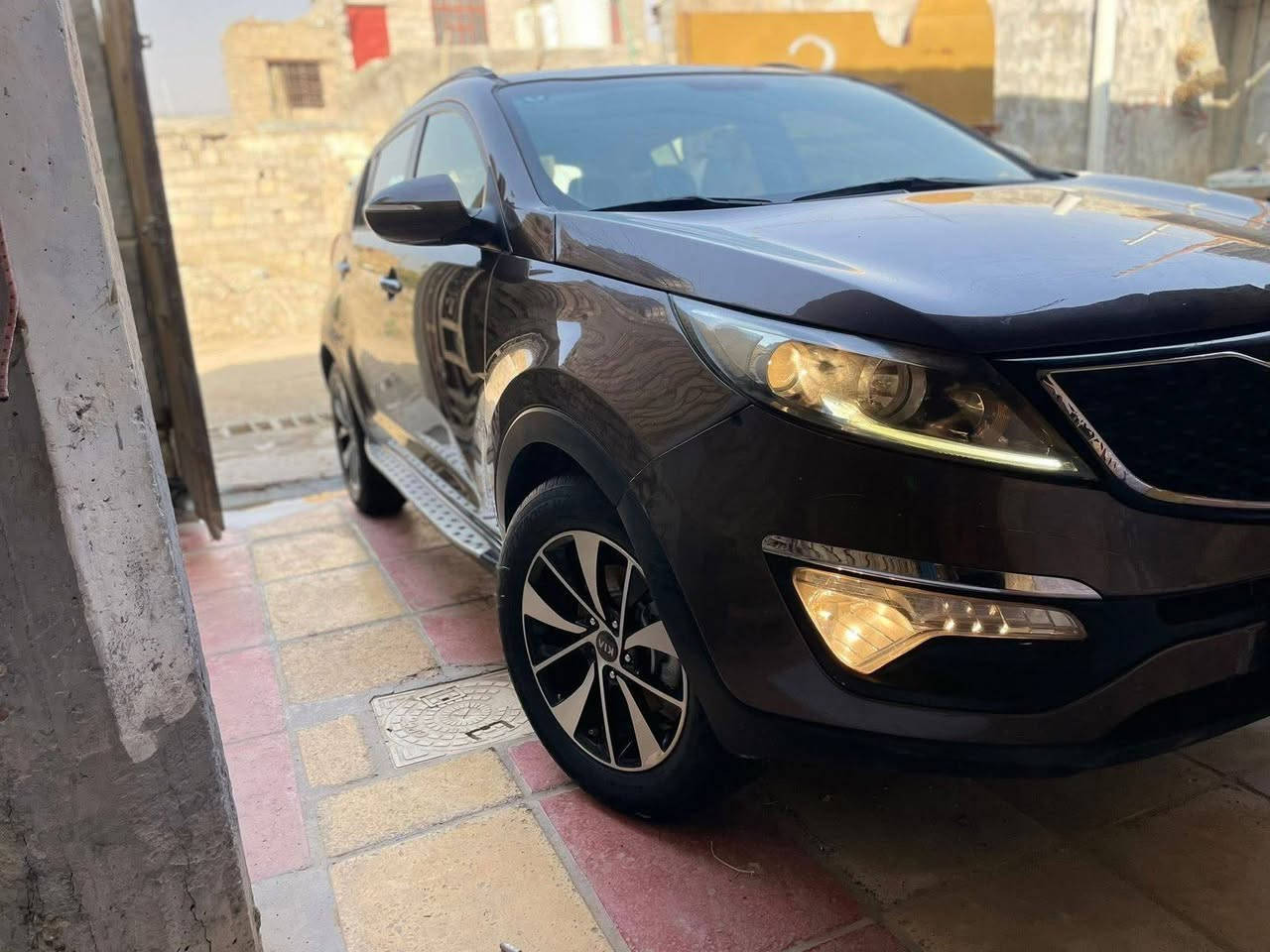 سلاام عليكم عادت النشر بسس وعود كاذبه 
سياره سبورتج 2013
مريكيه 
سياره قطعتين صبغ بنيد وجاملغ بدون تبديل 
عليهه ادامه كامله 
سياره مستعجل ع البيع  ( مكان سياره بغداد  
 *********** )١٢٠ سياره رقمه بغداد شرط تحويل ثاني يوم
