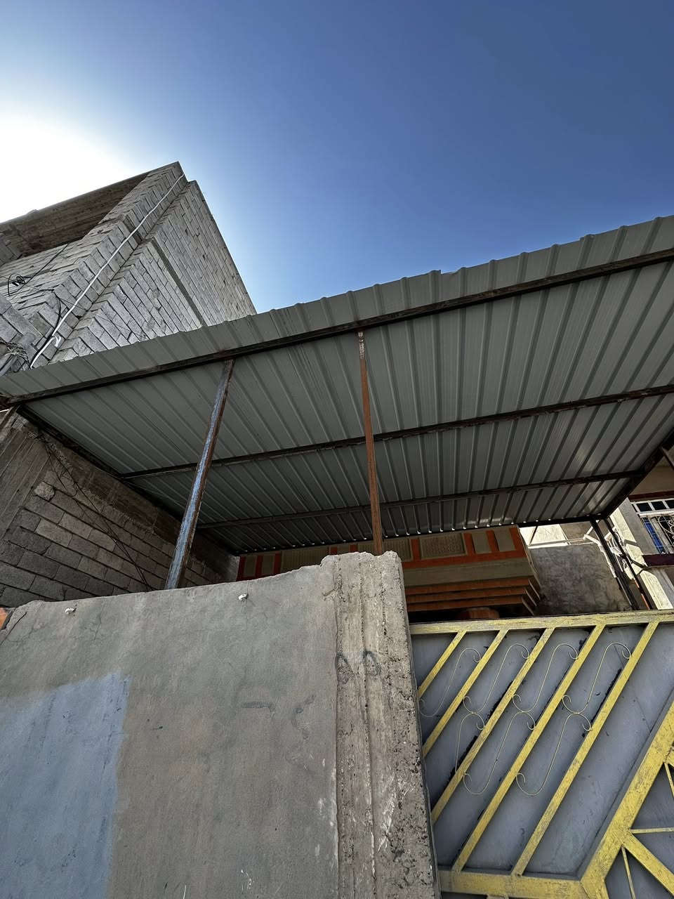 سقيفه للبيع سعرها 750اشتريتها ب 850–***********
