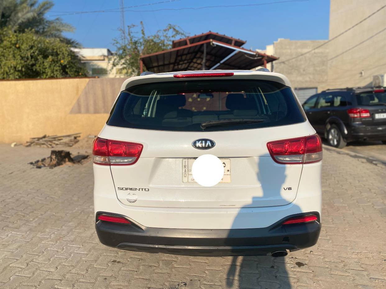 السلام عليكم
سورنتو موديل ٢٠١٦ 

٧ راكب 

٦ سلندر GDI

وارد امريكي 

حادثها فقط بنيد بدون شاصي ولغد

مواصفاتها عادية

تحكم ستيرن جهتين

مثبت سرعه

٣ وضعيات قيادة

شاشة لمس صغيرة

لايت زنون عالي وناصي

اشاير بالمري 

تبريد قطعتين

منفذ USB للشحن قطعتين

ماشية ١٢٦ الف ميل

بيها كم شخط موضحات بالصور 

للاستفسار تواصل خاص او على الارقام 

***********

***********
