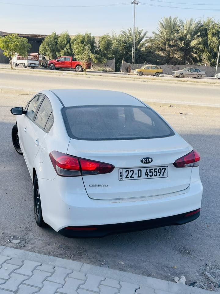 سلام عليكم حبايب كلبي 
سيراتو خليجي موديل 2017
نصف مواصفات 
تحكم ستيرن 
بلوتوث 
نضام ABS 
كراب (حافضه نضاره)
كشاف ضباب 
محرك 1600دوش 
سعر 133 وبيه مجال بسيط حك جيتك 
سياره جاهزه من كلشي كفاله عدا بارد بسيط جدا موضح بالصور 
تخم تاير جديد حداديه جديده باتري جديد منضومه تبريد ع شركه سياره بوضع شركه جاهزه ربع متصرف عليها 
رقم اربيل دولي بسمي تريد تحويل تريد وكاله للاستفسار ***********
هاي تفاصيل سياره كامله رجاء لتتصل اذا مو شراي متعجبك اعبر المنشور
