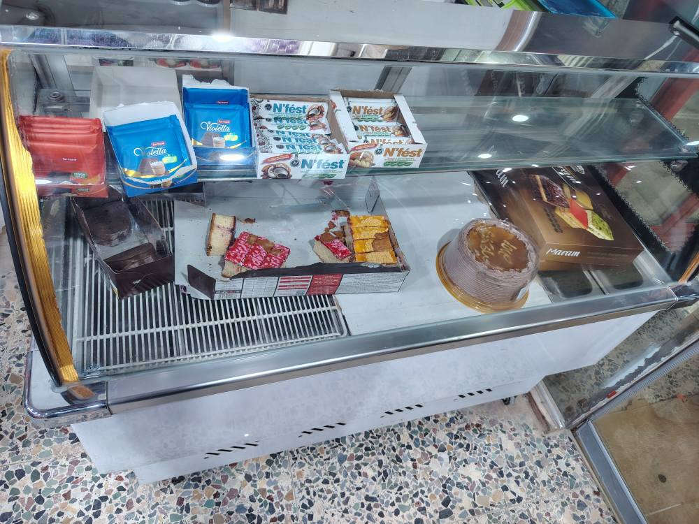 عارضه طرشي لبيع اخت الجديده استعمال اقل من شهر  شرط علفحص من تبريد ماطور حجم  16 قدم  العنوان نجف شارع المطار جديد  رقم لاهاتف ***********
