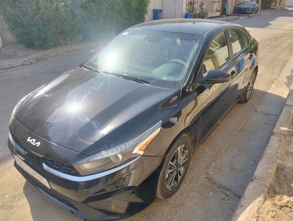 سلام عليكم
فورتي موديل 24 
وارد امريكي
ماشيه 14 الف 
رقم جديد بسمي 
حادث تبديل بنيد فقط 
سعر 155 بيه مجال
رقم ***********
