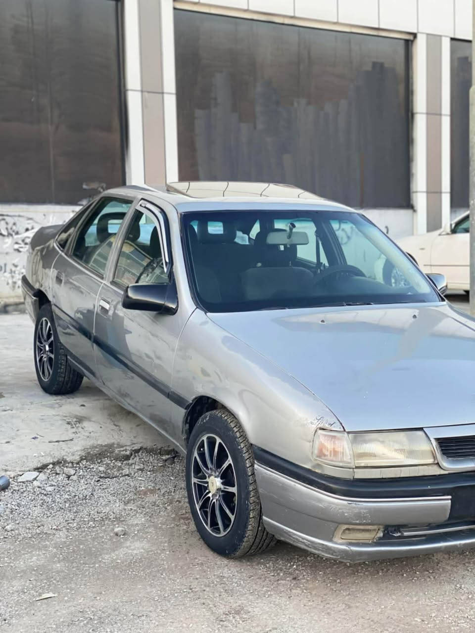 سلاوی خوای گەورەتان لێبێت ئۆپڵ مۆدیل 1994 ئارم پلاستیک هەولێر بەشەرتی ئەوەلیات سەنەویشی لەگەڵە مەکینە 18 ی بیلاد سلایدە ABS گێرومەکینەی بەشەرت بێ دەعمو بێ لێدرانە غایسیشی نیە توندوتۆڵی بەشەرت کارەبای بەشەرت 
*********** رانية, السليمانية
