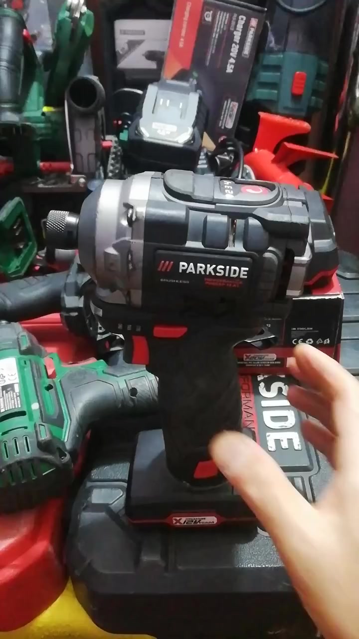 دريل امباكت برشليز بارك سايد 12 فولت قطعه جدا جدا 
 نظيفة اخو الجديد شغال فارغ بدون بطاريه ..على أول تم 49 الف مع التوصيل .. الحجز حصرا على واتساب *********** 👉
