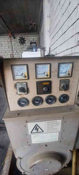 كمنز حجم ١١٤ أوروبي توليد ستانفورد  إنكليزي 
٢٠٠ كيفي مولد جديد مشتغل فقد ٤٠٠ ساعة شرط حمل  مامفتوح برغي 
سعر٥٠ورقة قفل  عنوان أربيل 
***********
